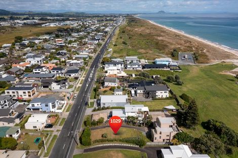 Photo of property in 1029 Papamoa Beach Road, Papamoa Beach, Papamoa, 3118