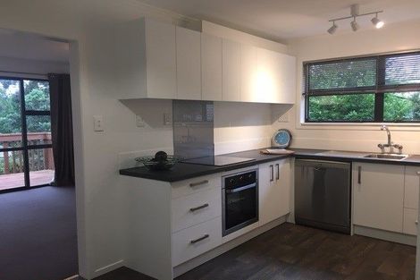 Photo of property in 35 Taipari Road, Te Atatu Peninsula, Auckland, 0610