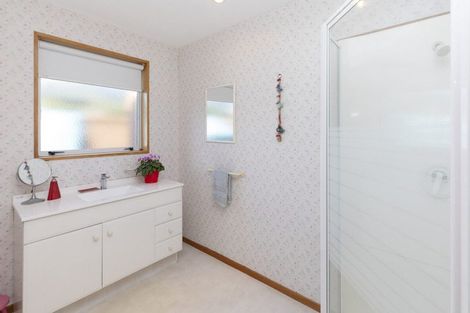 Photo of property in 18 Huntingdon Place, Avonhead, Christchurch, 8042