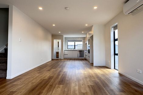 Photo of property in 2/387 Mount Albert Road, Mount Roskill, Auckland, 1041