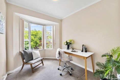 Photo of property in 9 Javelin Place, West Harbour, Auckland, 0618