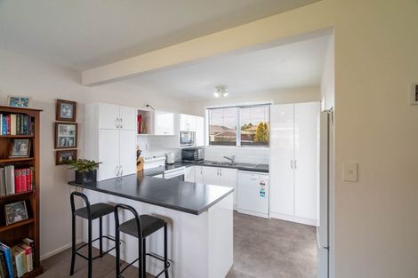 Photo of property in 12 Cowper Place, Avondale, Christchurch, 8061