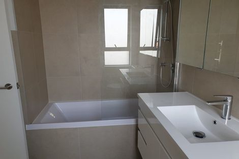 Photo of property in 48d Lyttelton Avenue, Forrest Hill, Auckland, 0620