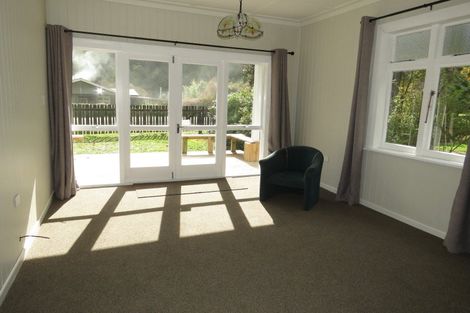 Photo of property in 58 Trennery Street, Blacks Point, Reefton, 7830