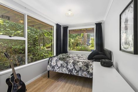 Photo of property in 2 Corlett Road, Plimmerton, Porirua, 5026