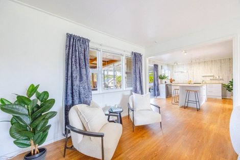 Photo of property in 8 Crichton Place, Taradale, Napier, 4112