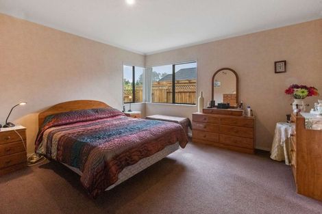 Photo of property in 9 Heaphy Place, Pukehangi, Rotorua, 3015