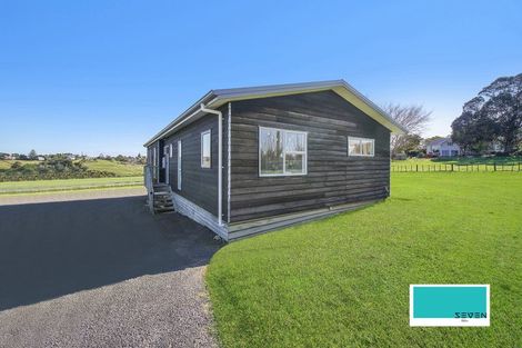 Photo of property in 56 Broomfields Road, Whitford, Howick, 2571