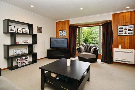 Photo of property in 2/38 Chipping Lane, Redwood, Christchurch, 8051