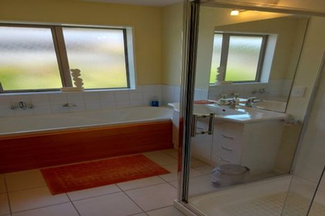 Photo of property in 19 Dunsford Close, Halswell, Christchurch, 8025