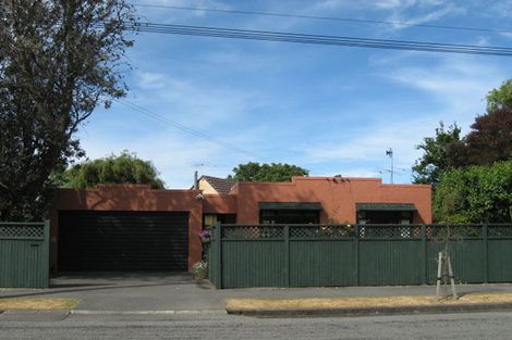 Photo of property in 33 Taupata Street, Redcliffs, Christchurch, 8081