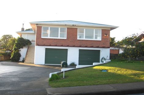 Photo of property in 8 Tomlinson Street, Hillpark, Auckland, 2102