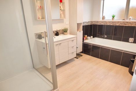 Photo of property in 11 Story Street, Foxton Beach, Foxton, 4815