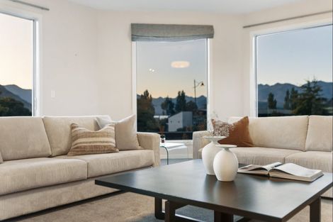 Photo of property in 2 Island View Place, Wanaka, 9305