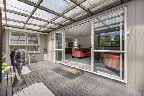 Photo of property in 5a Elizabeth Street, Orewa, 0931