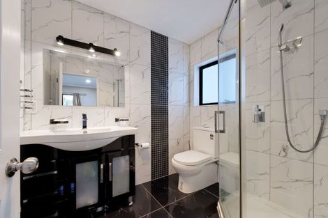 Photo of property in 14 Bradnor Meadows Drive, Swanson, Auckland, 0612