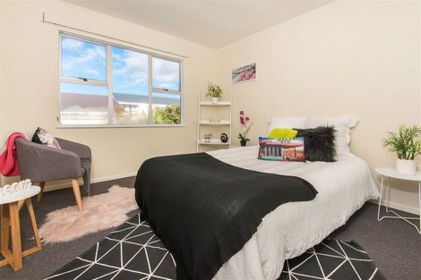 Photo of property in 9/11 Trafalgar Street, Johnsonville, Wellington, 6037