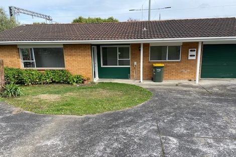 Photo of property in 30 Faith Bullock Place, New Lynn, Auckland, 0600