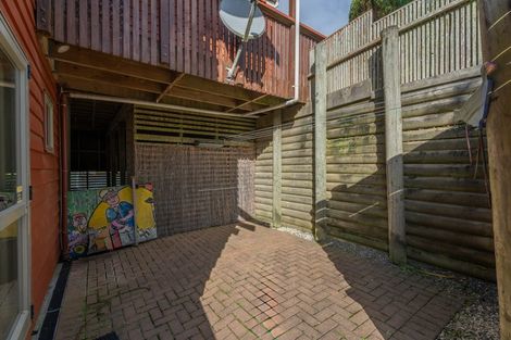 Photo of property in 1 Atamira Close, Churton Park, Wellington, 6037