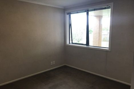 Photo of property in 96 Redcastle Drive, East Tamaki, Auckland, 2013