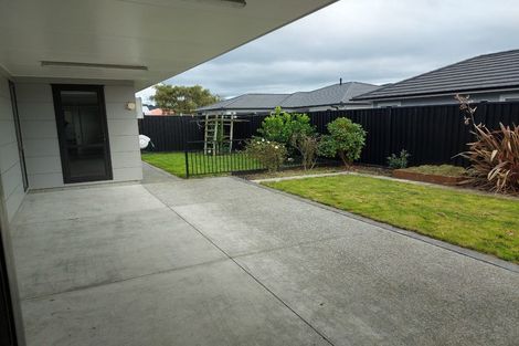 Photo of property in 10 Don Griffin Grove, Trentham, Upper Hutt, 5018