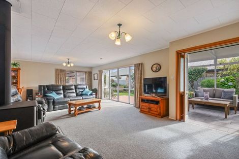 Photo of property in 16 Regent Avenue, Rangiora, 7400
