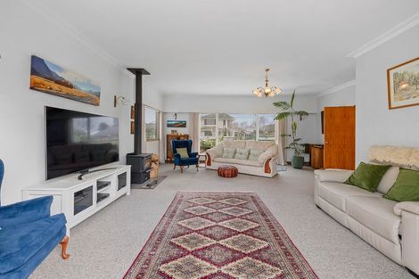 Photo of property in 166 Heta Road, Highlands Park, New Plymouth, 4312