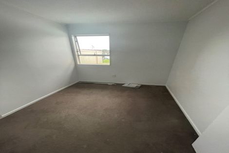 Photo of property in 2/109 Pigeon Mountain Road, Half Moon Bay, Auckland, 2012