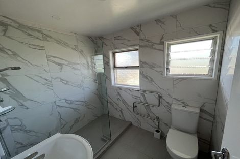 Photo of property in 2/52 Bentley Avenue, Glenfield, Auckland, 0629