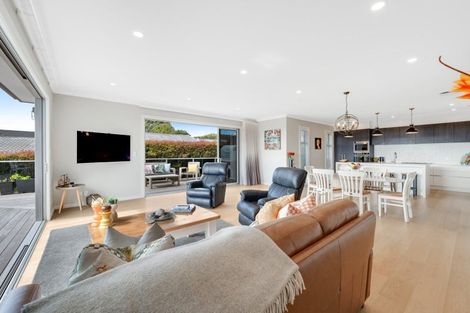 Photo of property in 126d Sandspit Road, Shelly Park, Auckland, 2014