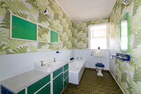 Photo of property in 3 Colenso Avenue, Hospital Hill, Napier, 4110
