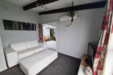 Photo of property in 327 Tukapa Street, Hurdon, New Plymouth, 4310