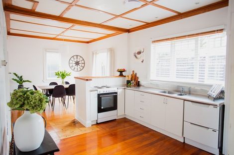 Photo of property in 8 Bowen Street, Cambridge, 3434