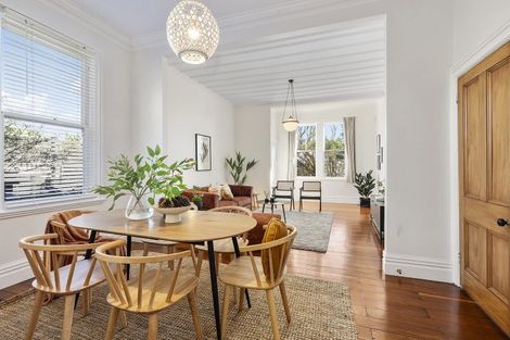 Photo of property in 11 Nevay Road, Miramar, Wellington, 6022