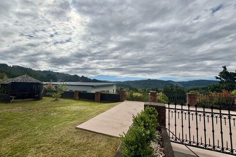 Photo of property in 1 Hobbit Lane, Pinehaven, Upper Hutt, 5371