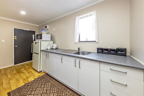 Photo of property in 15 Malmo Place, Manurewa, Auckland, 2102