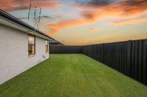 Photo of property in 12 Mcgarry Drive, Kaiapoi, 7630