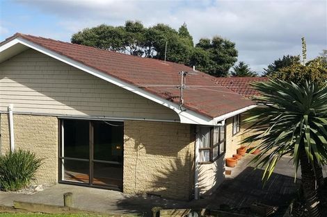 Photo of property in 18a Ellesmere Crescent, Pakuranga Heights, Auckland, 2010