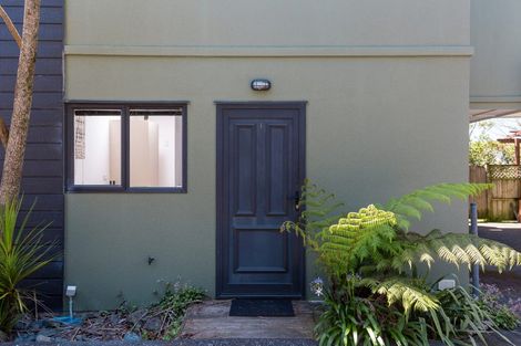 Photo of property in 9/44 Fields Parade, Oteha, Auckland, 0632