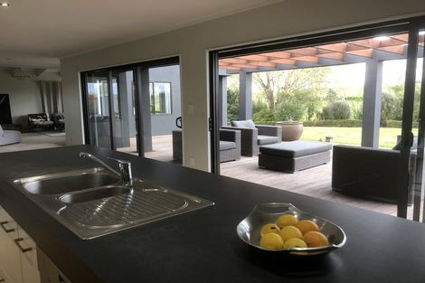 Photo of property in 470 Porangahau Road, Waipukurau, 4282