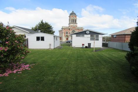 Photo of property in 4 Timaru Road, Waimate, 7924