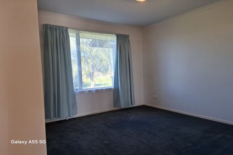 Photo of property in 469 Waitakere Road, Taupaki, Henderson, 0782