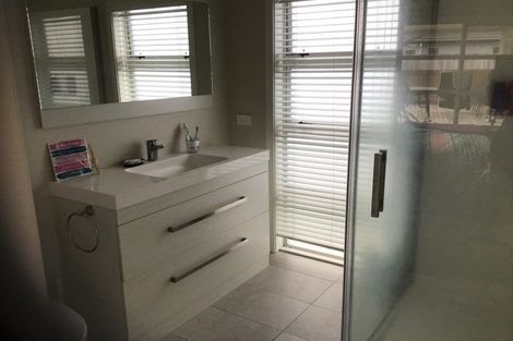 Photo of property in 33 Lynley Park Drive, Omokoroa, 3114