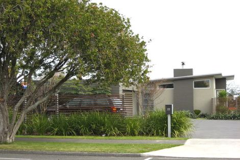 Photo of property in 272 Mangorei Road, Merrilands, New Plymouth, 4312