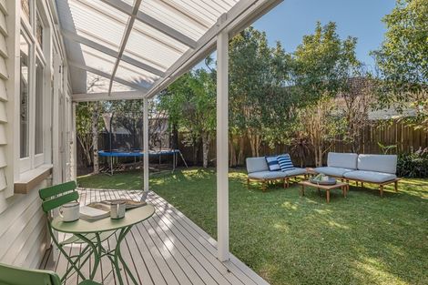 Photo of property in 1/58 Ngataringa Road, Devonport, Auckland, 0624