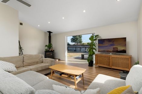 Photo of property in 8 Emerald Place, Papamoa Beach, Papamoa, 3118