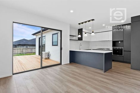 Photo of property in 4 Parton Road, Pukekohe, 2120