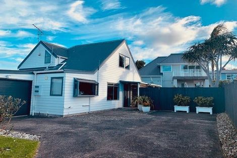 Photo of property in 2/22 Seine Road, Forrest Hill, Auckland, 0620