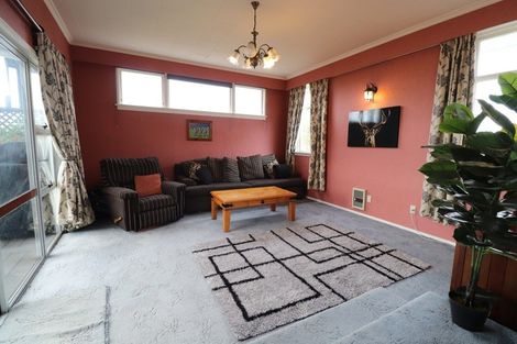 Photo of property in 19 Lake Road, Longbush, Invercargill, 9871