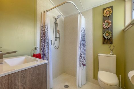 Photo of property in 152 Brunton Crescent, Thames, 3500